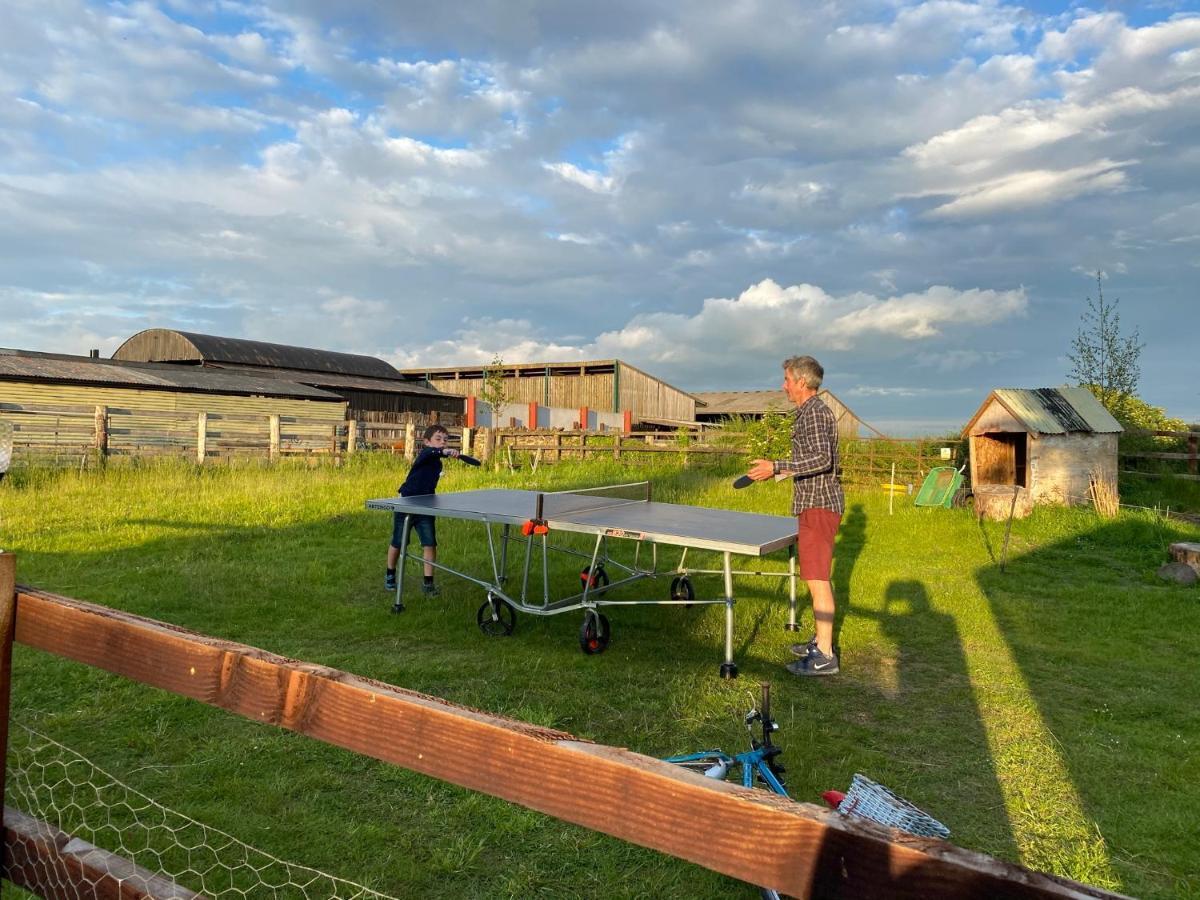 Rew Farm Country & Equestrian Accommodation - Sunrise Lodge Melksham Extérieur photo